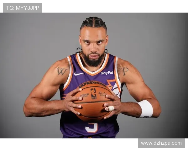 [NBA]格林送出助攻 狄龙侧翼三分稳稳命中.